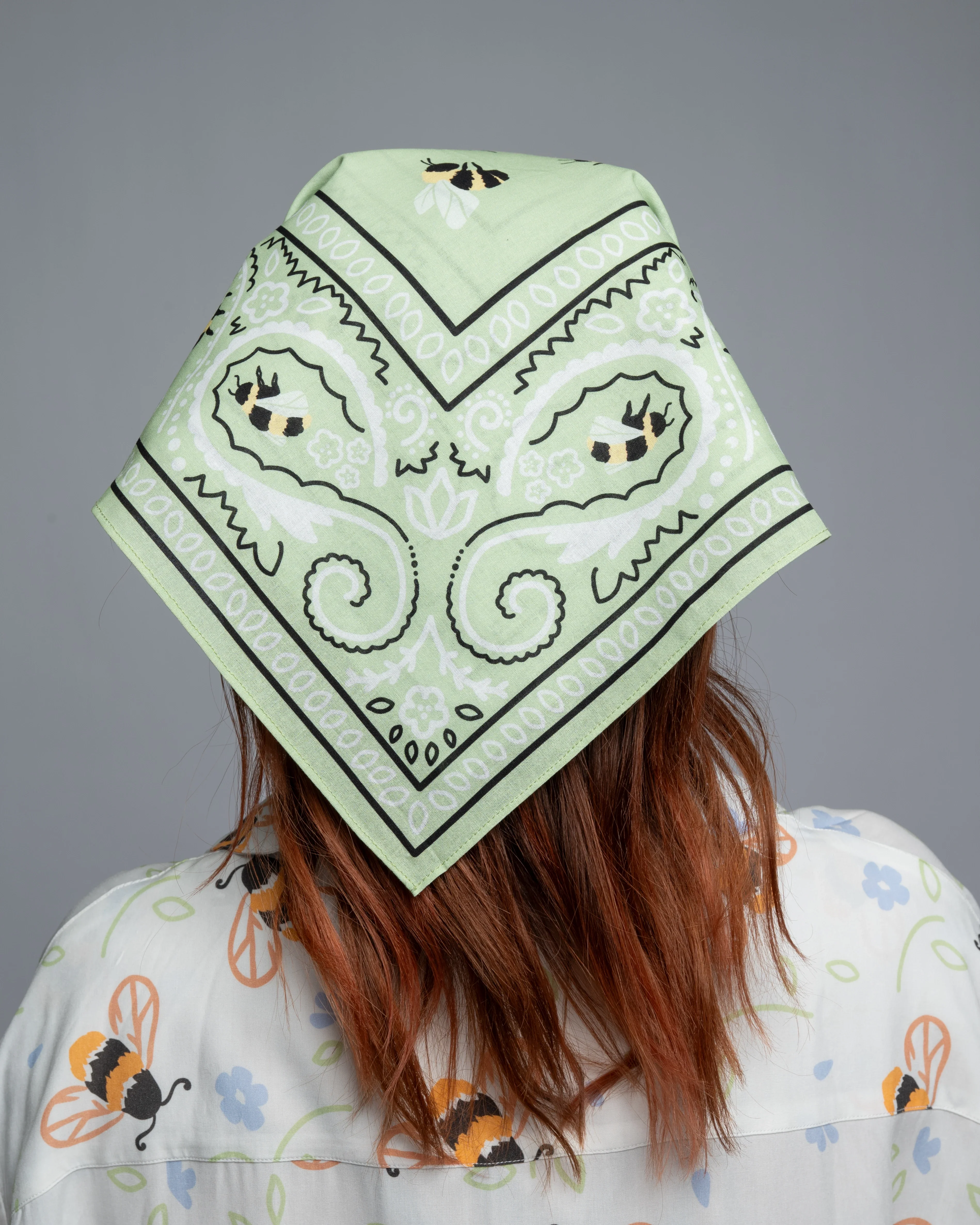 Buzzin' Around Bandana - Image 10