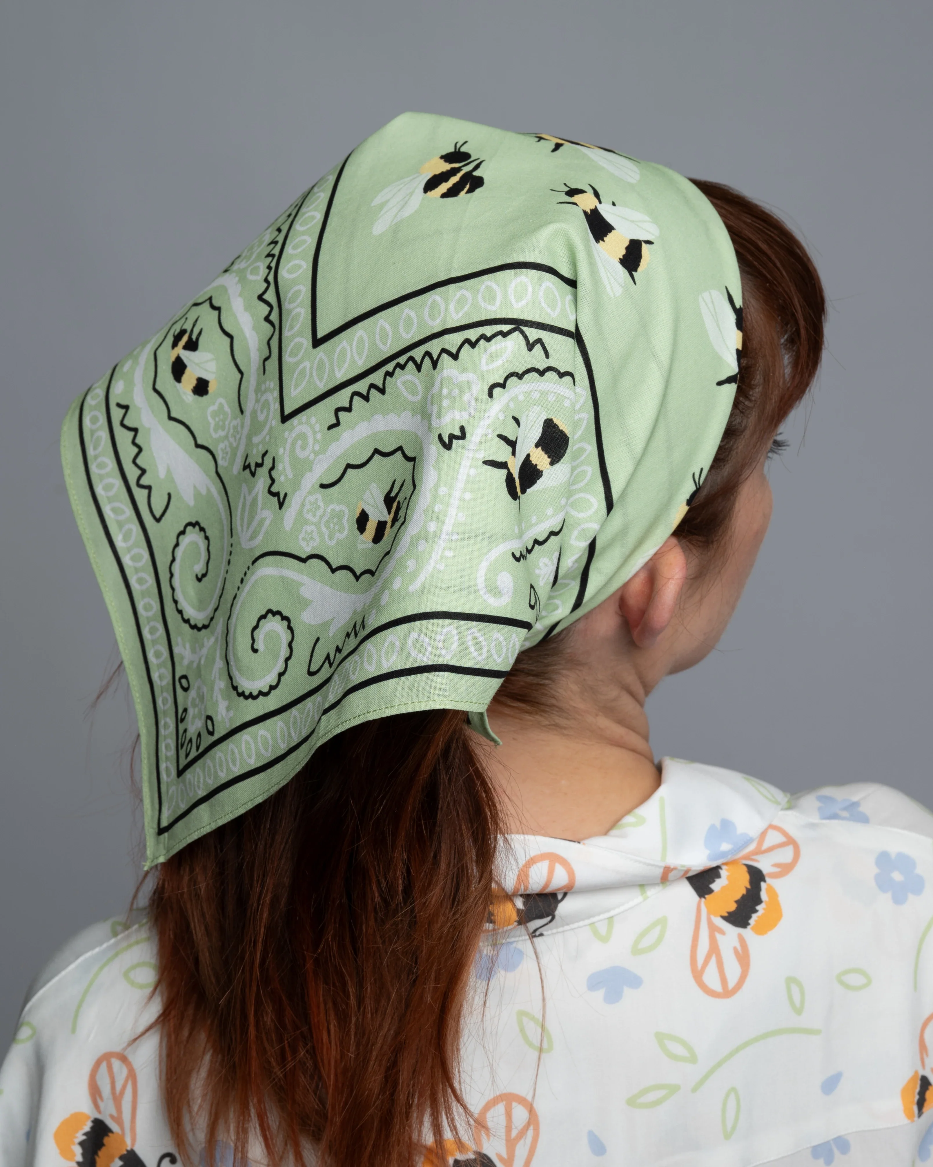 Buzzin' Around Bandana - Image 9