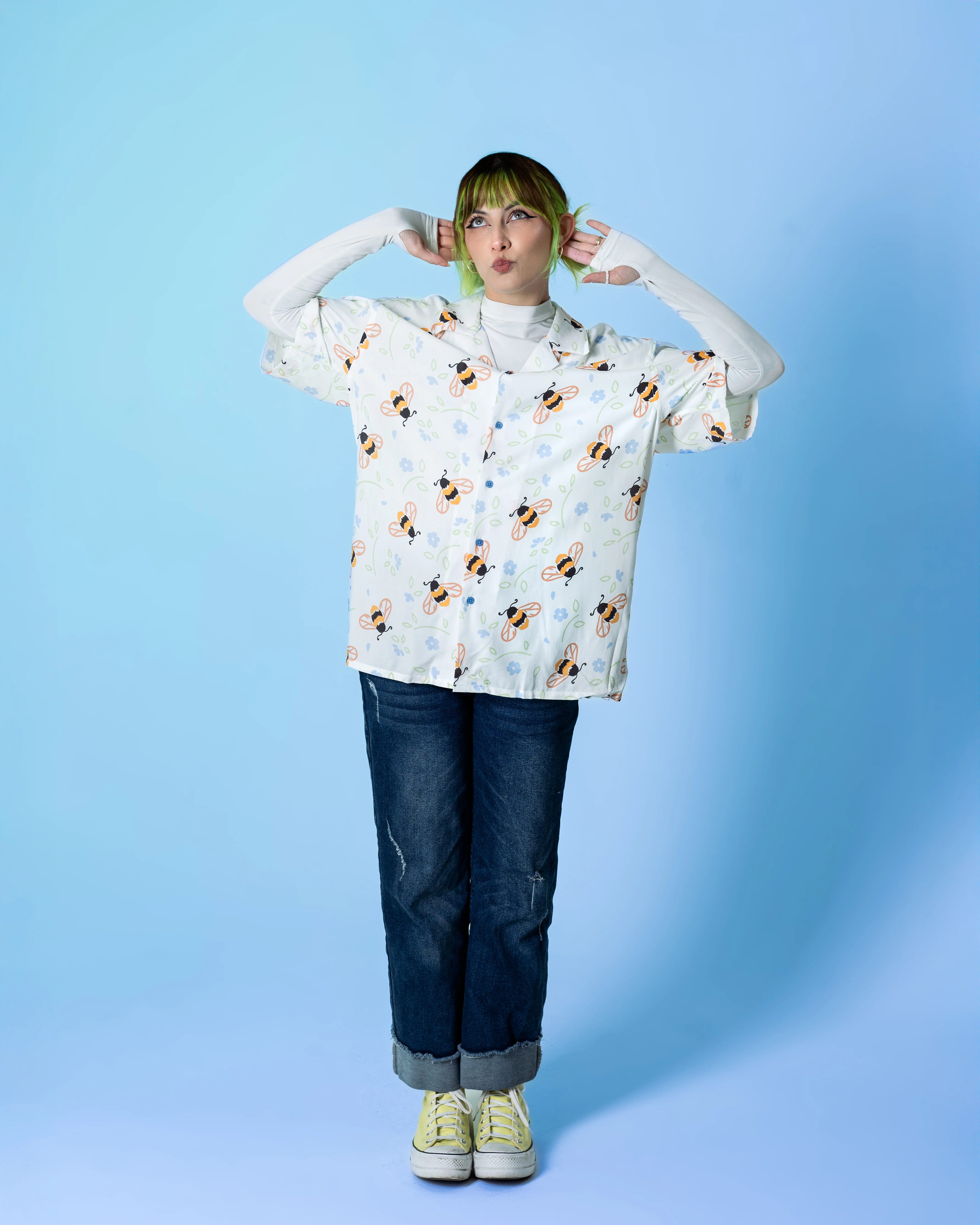 Buzzin' Around Button Up - Image 3