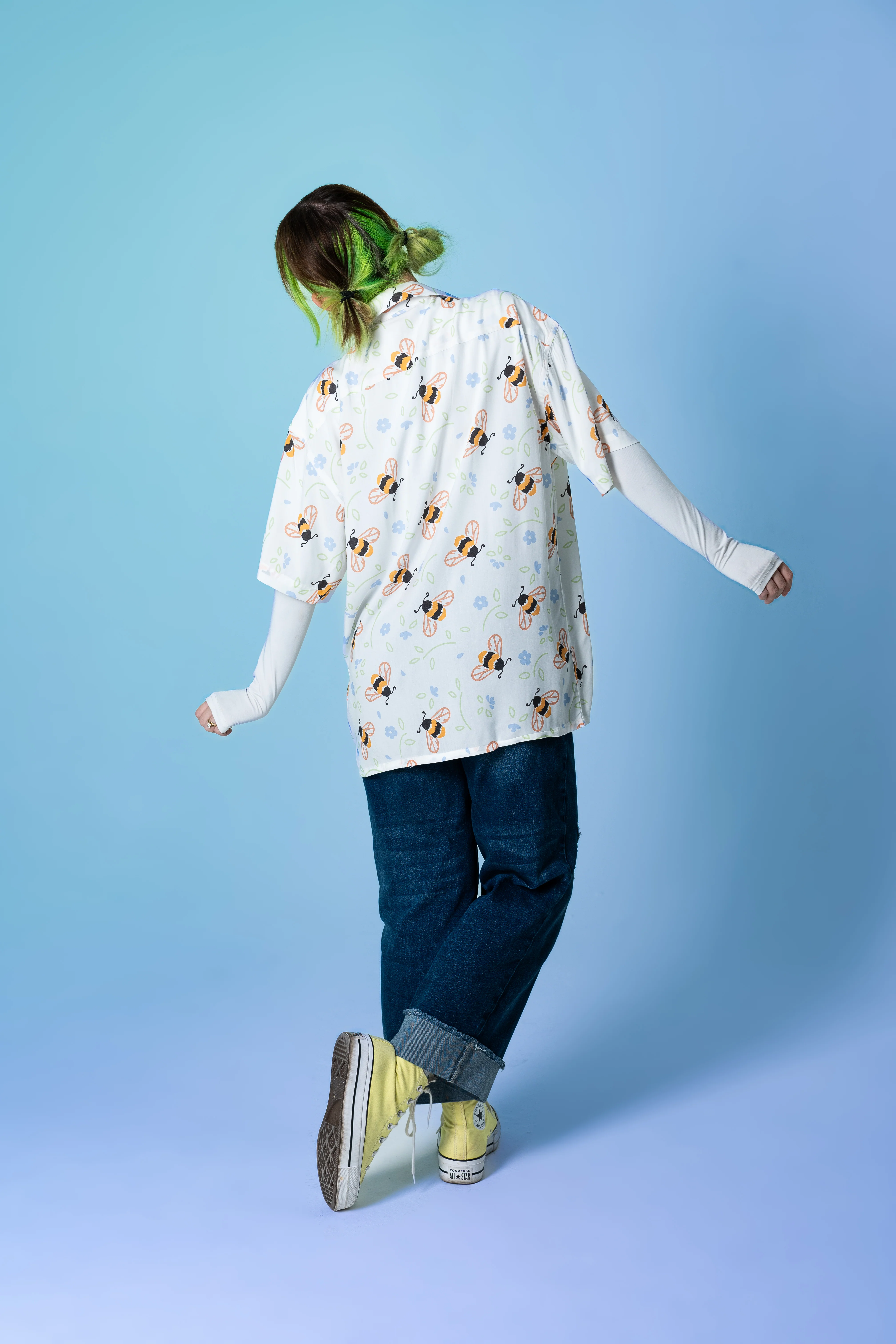 Buzzin' Around Button Up - Image 4