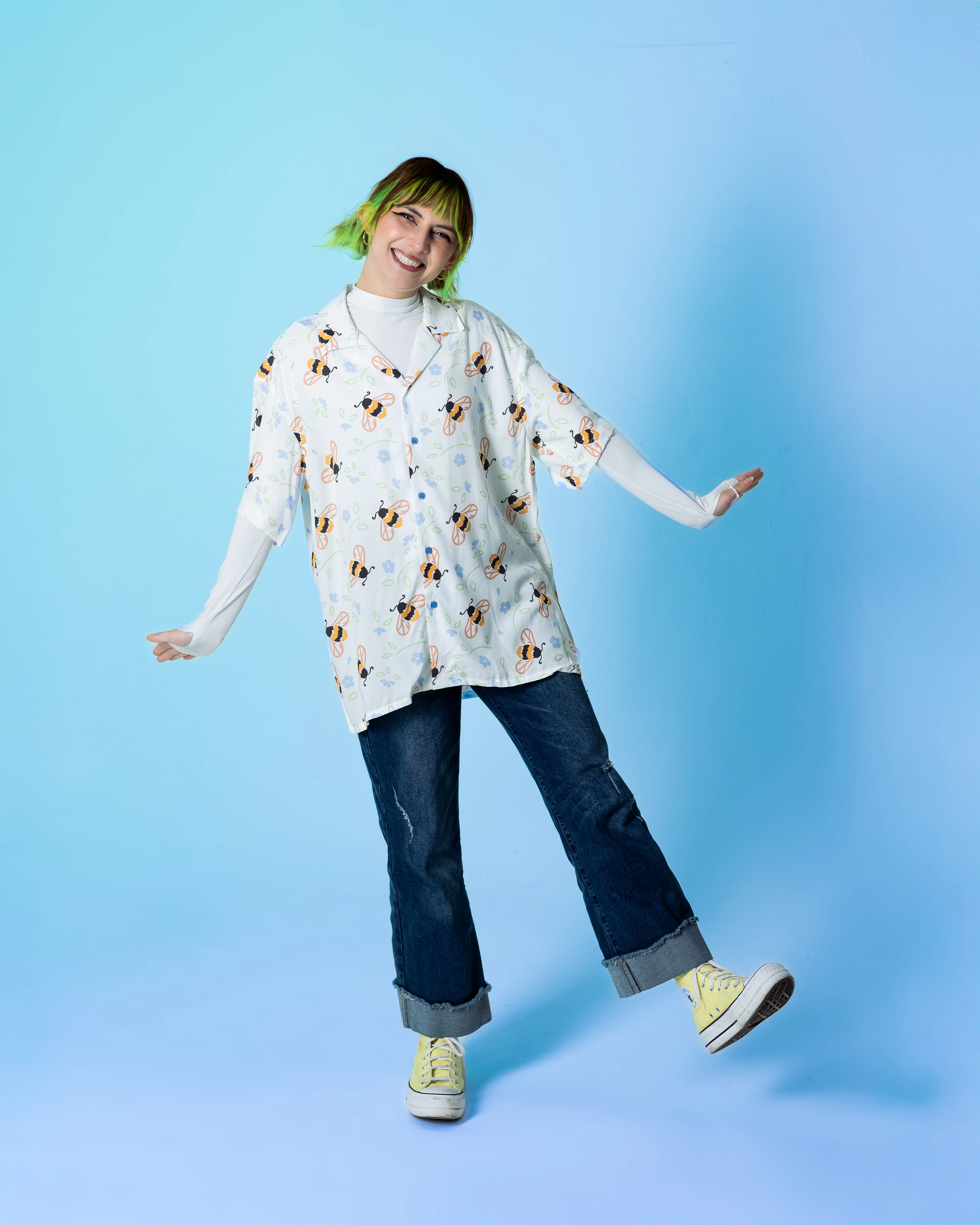 Buzzin' Around Button Up - Image 5