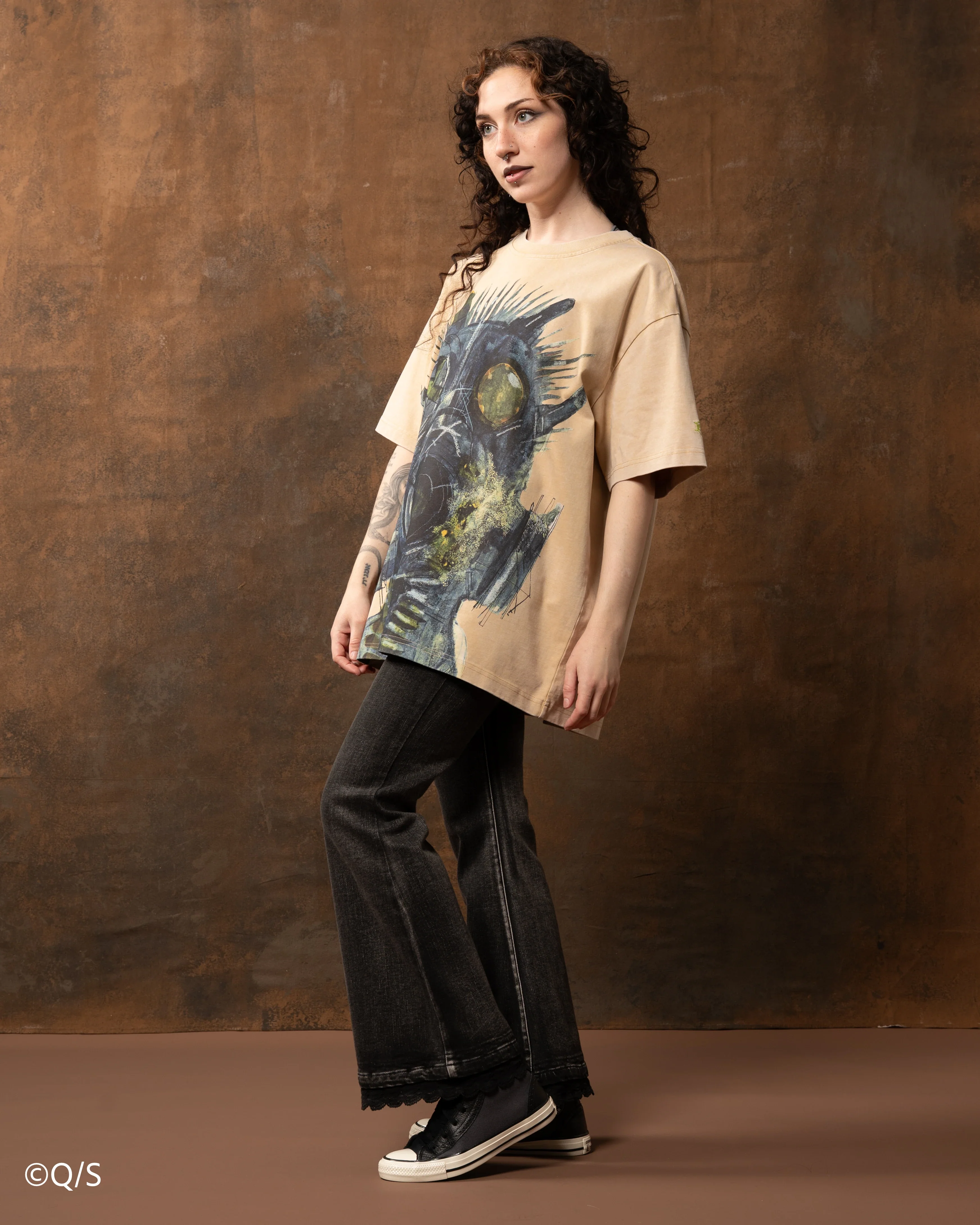 Caiman Front Print Tee - Image 10