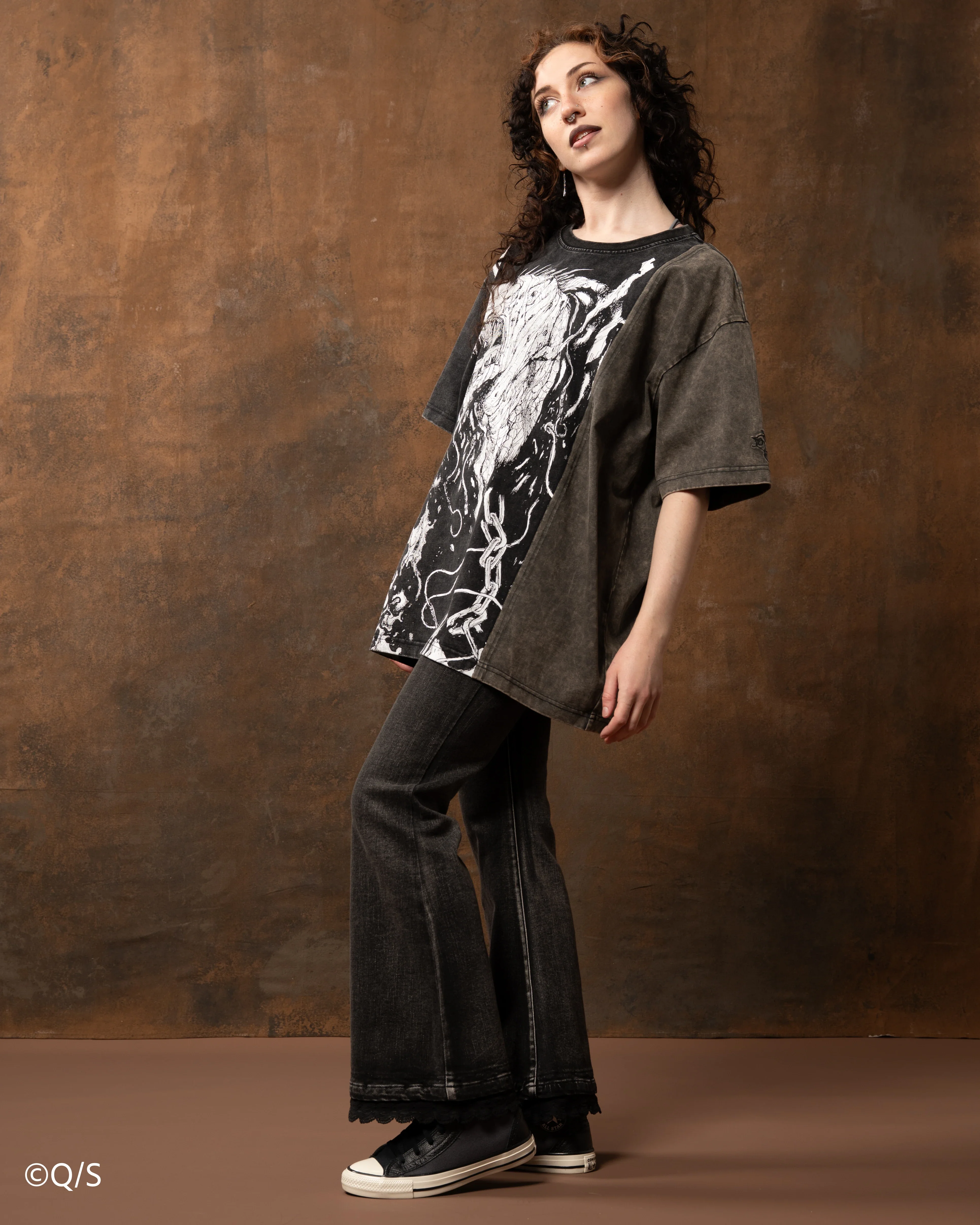 Caiman Side Cut Tee - Image 10