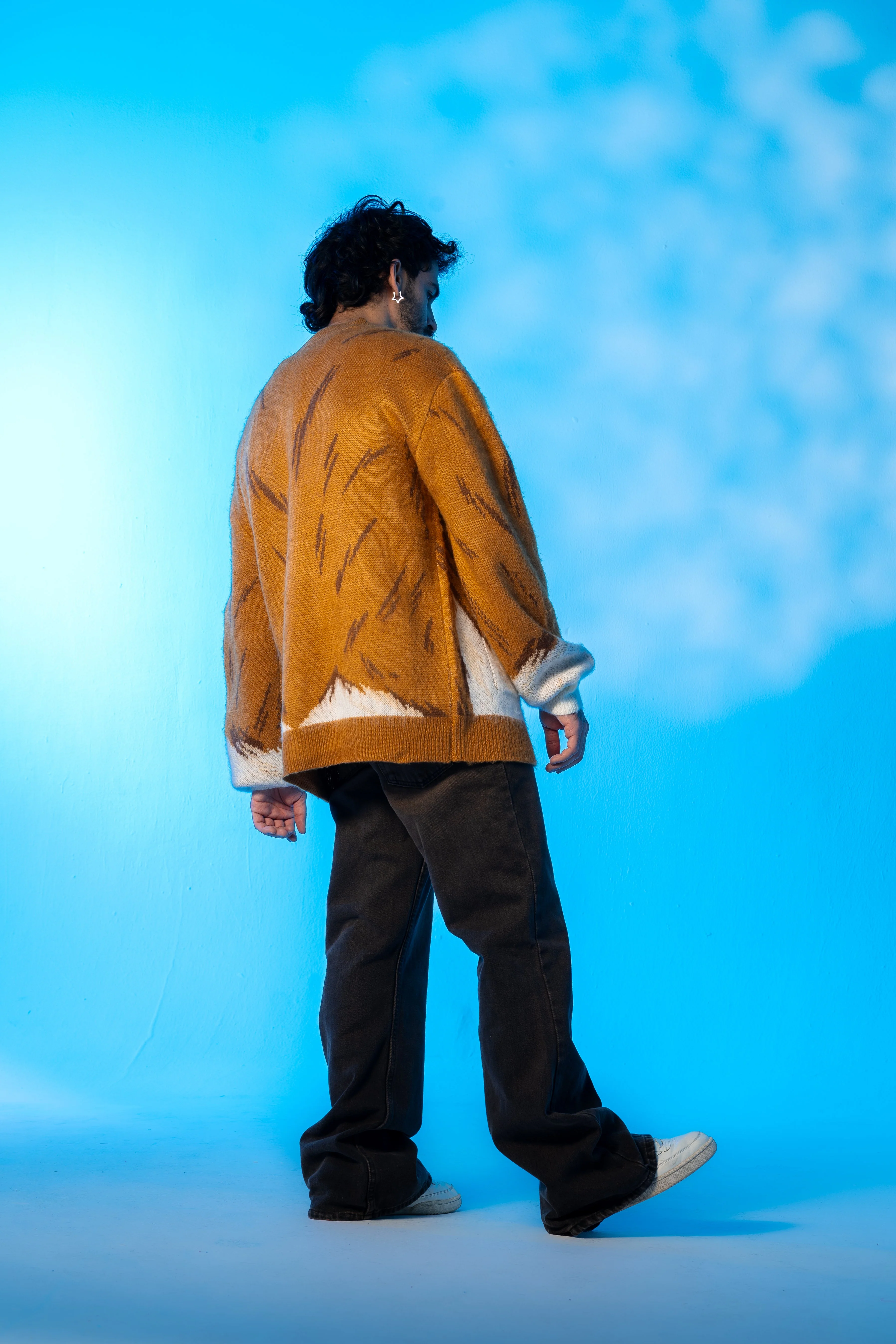 Fluffy Ein Cardigan - Image 9