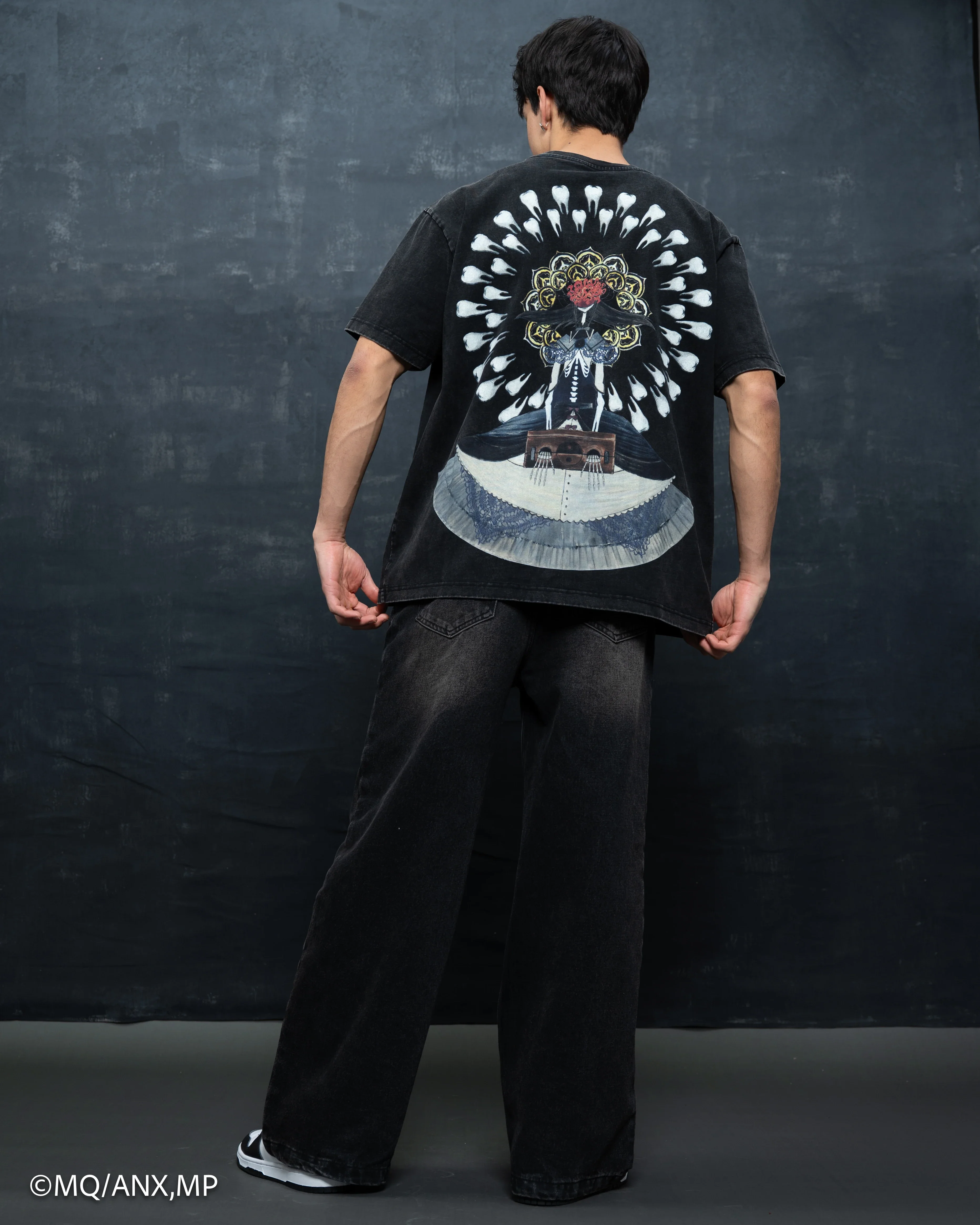 Homulilly Tee - Image 6