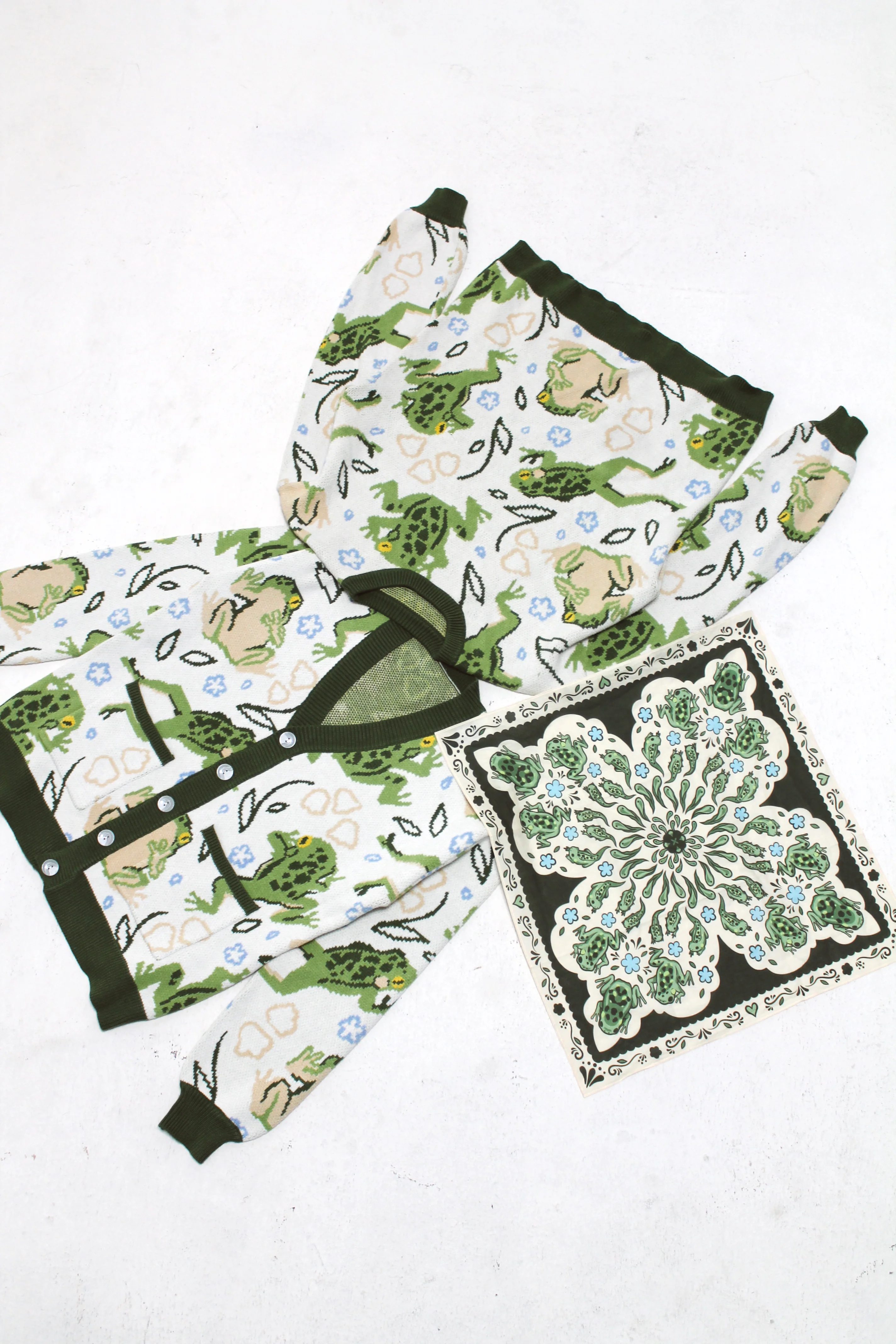 Hoppin' Around Bandana - Image 7
