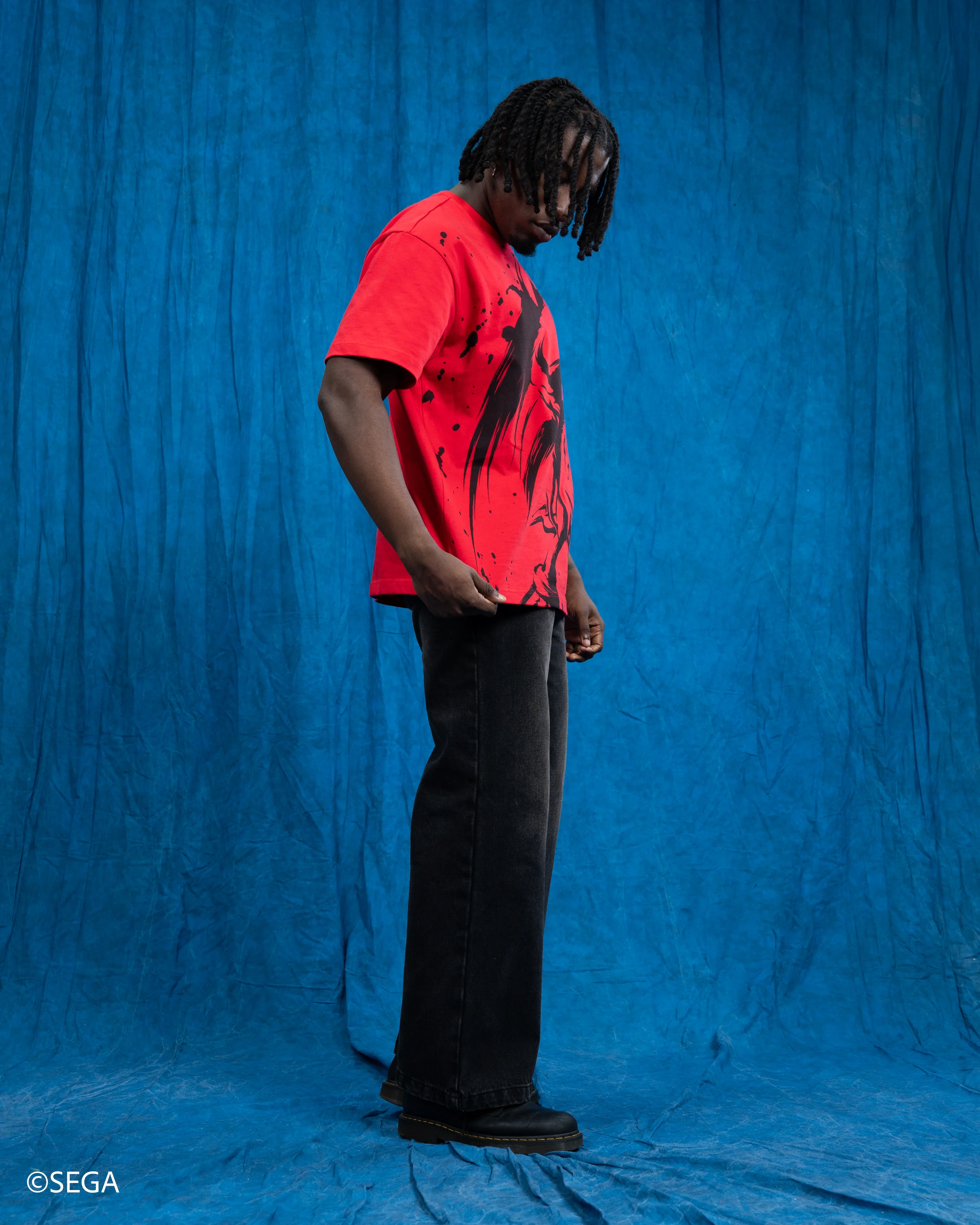 Knuckles Front Print Tee - Image 12