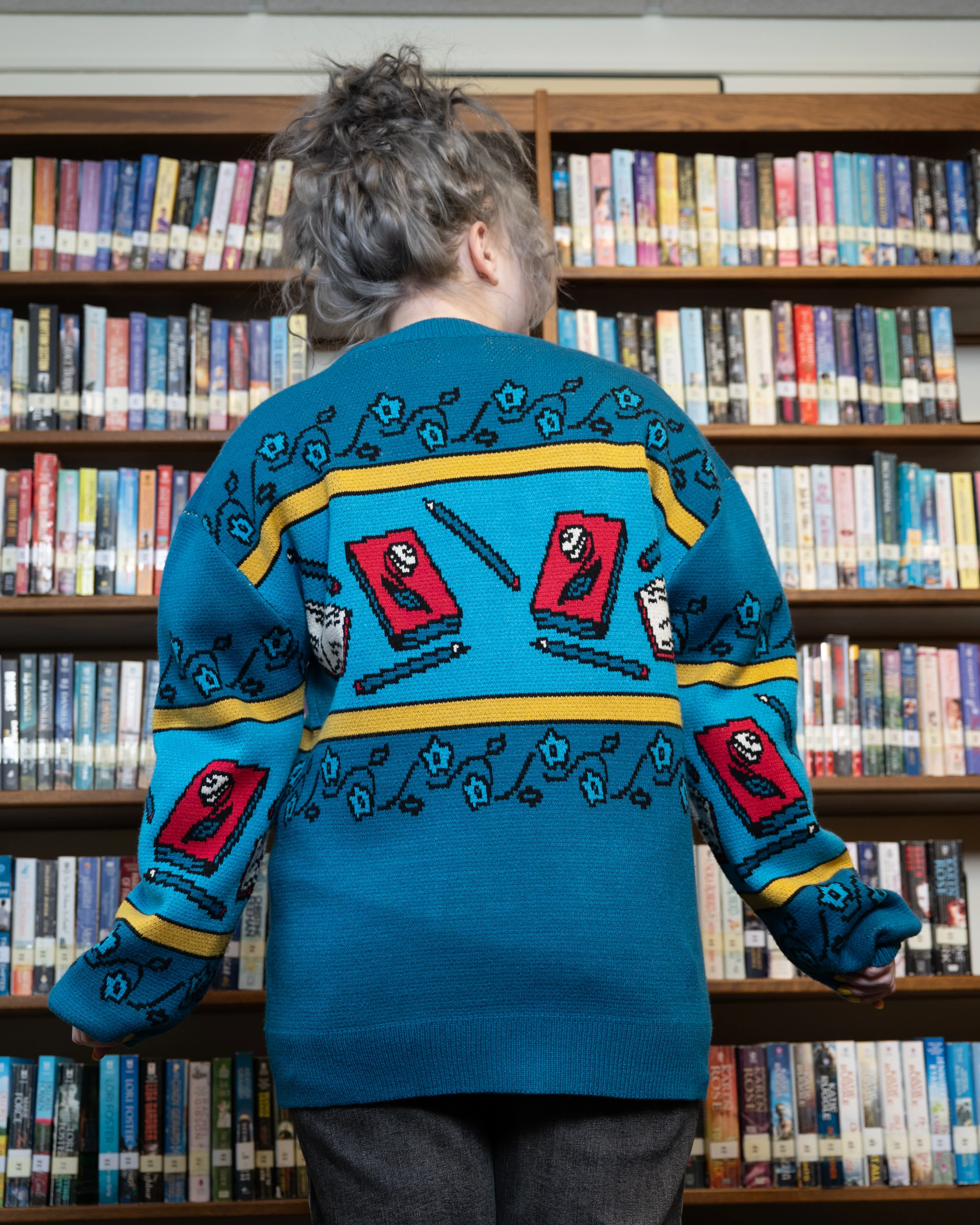 Librarian Cardigan - Image 12