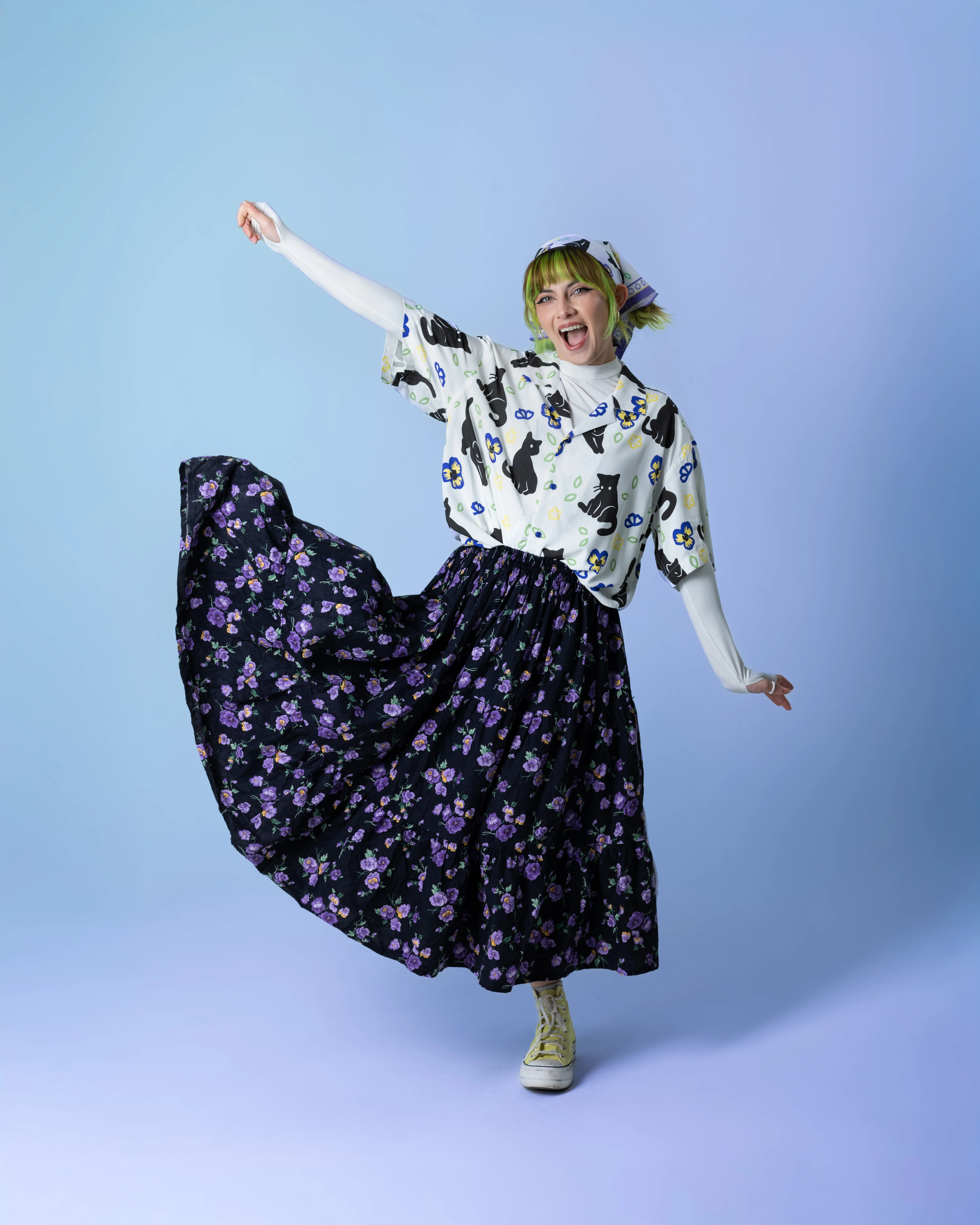 Meowin' Around Button Up - Image 6