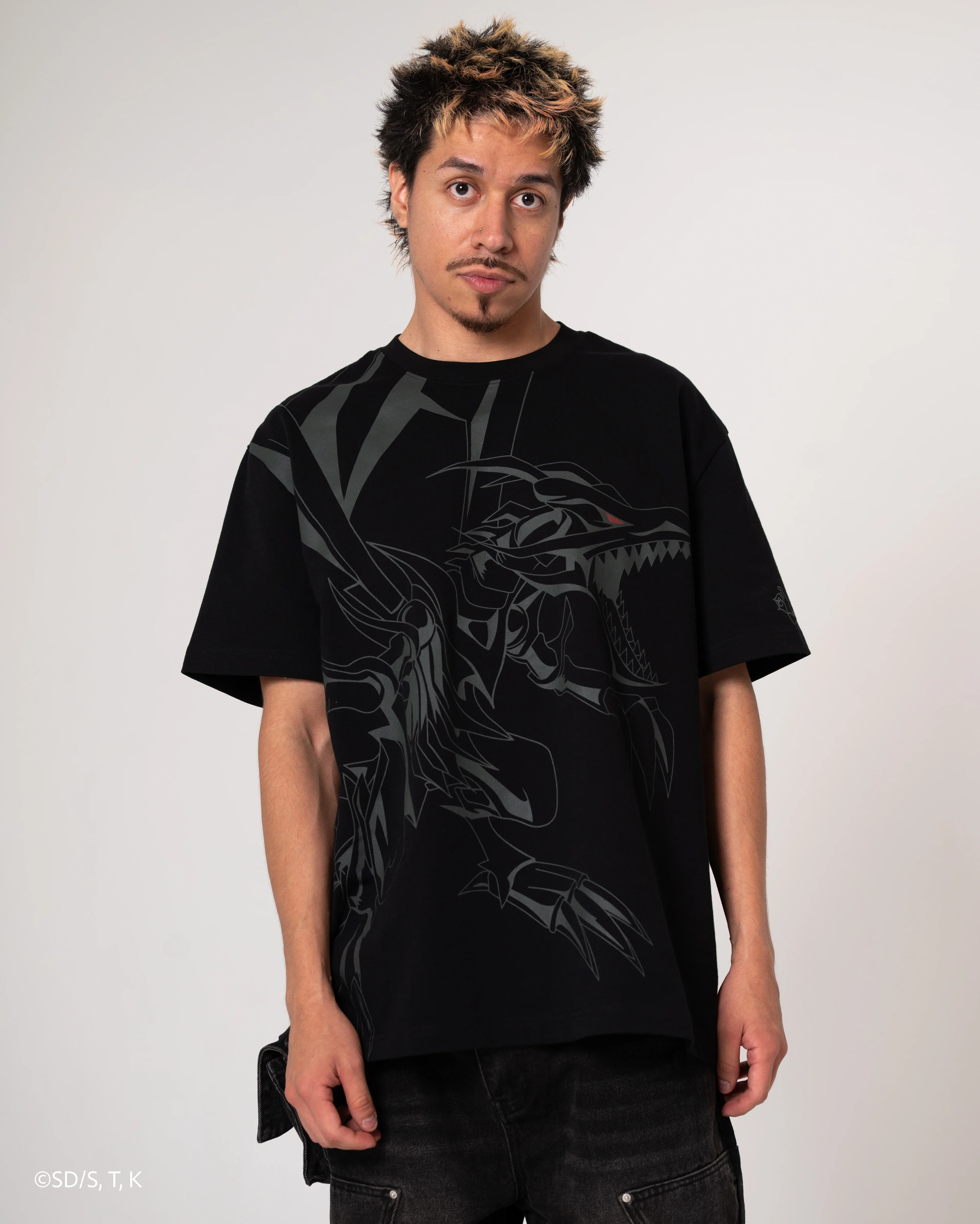 Red-Eyes Front Print Tee - Image 7