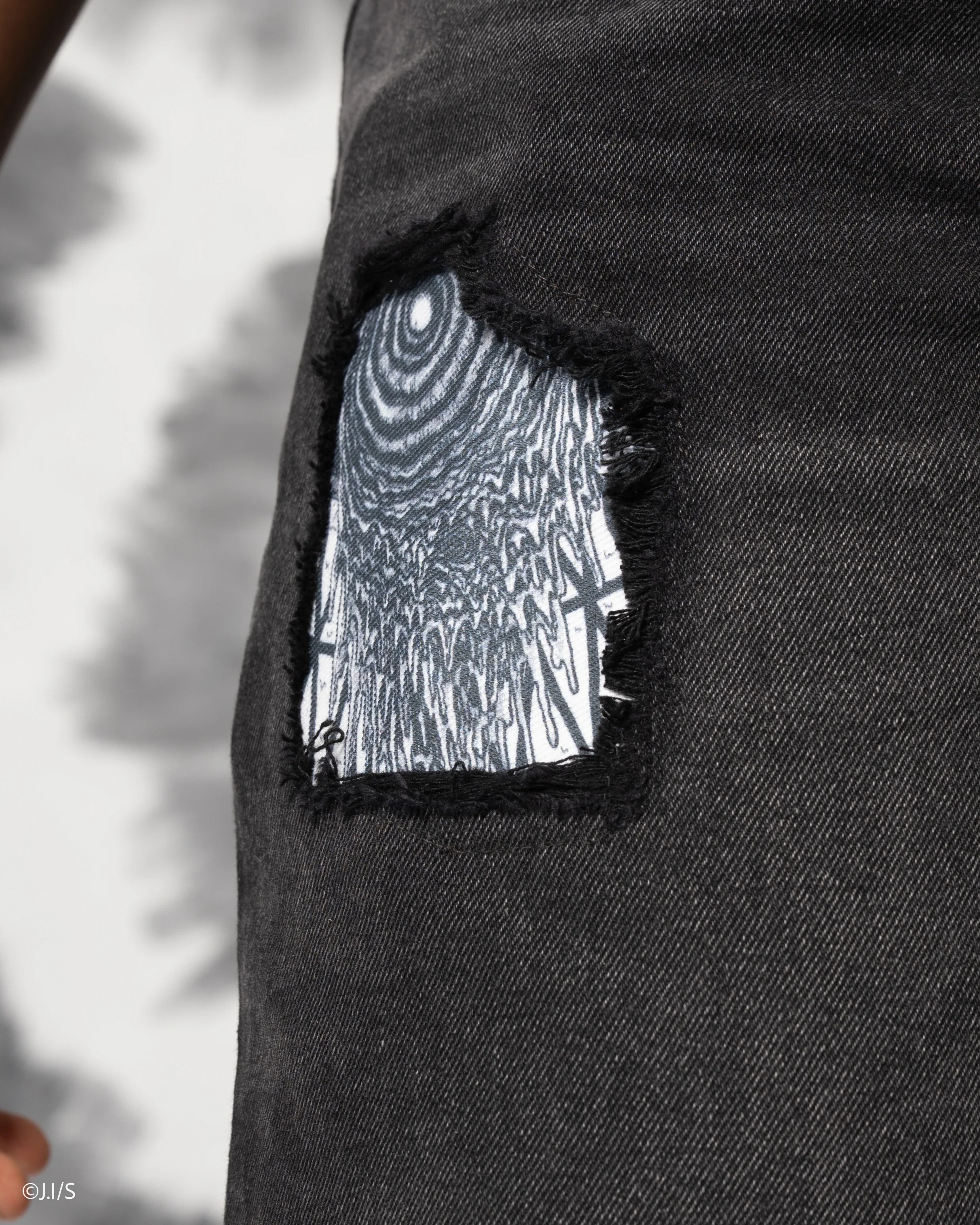 Uzumaki Jeans [EARLY ACCESS] - Image 18