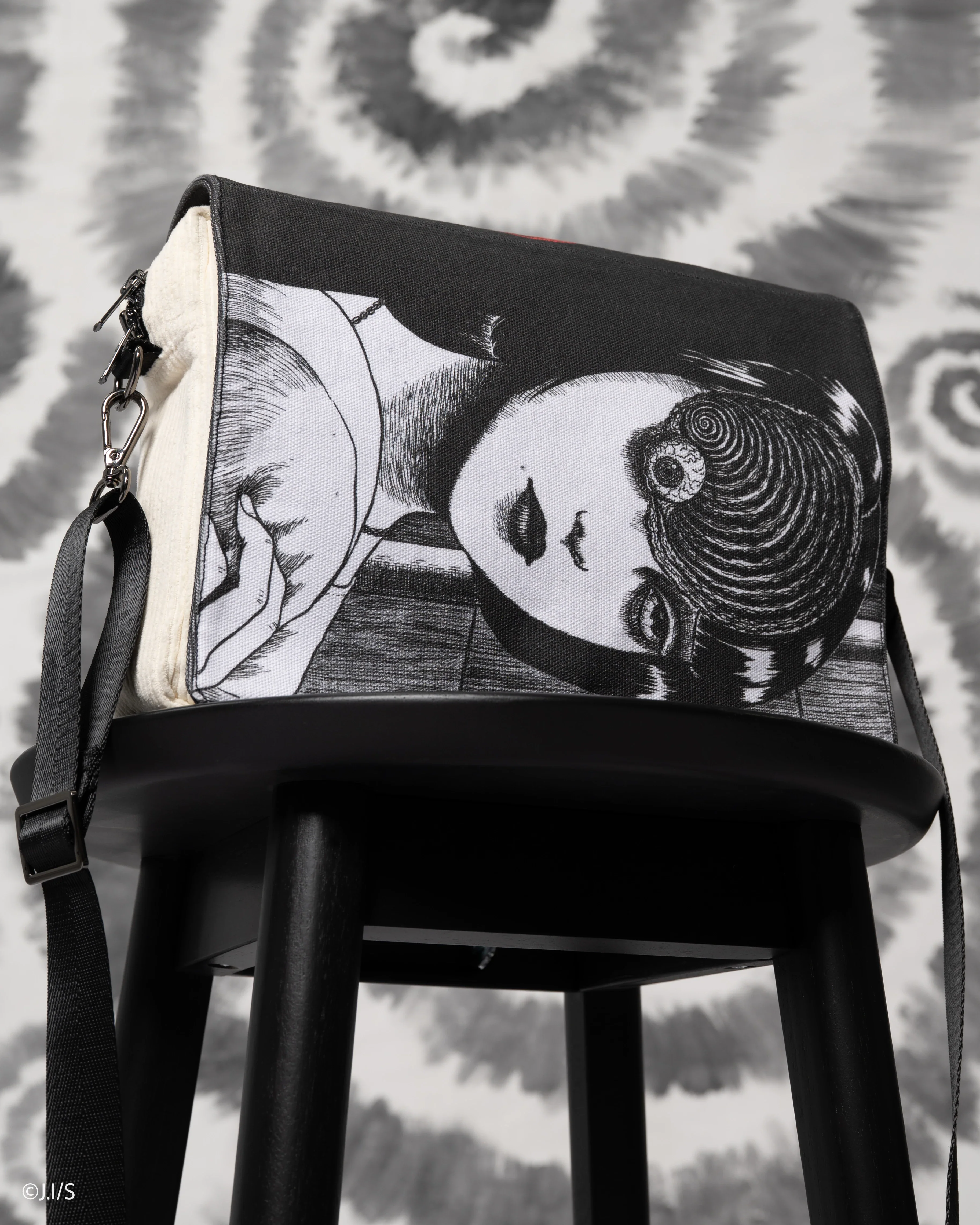 Uzumaki Manga Bag [EARLY ACCESS] - Image 4