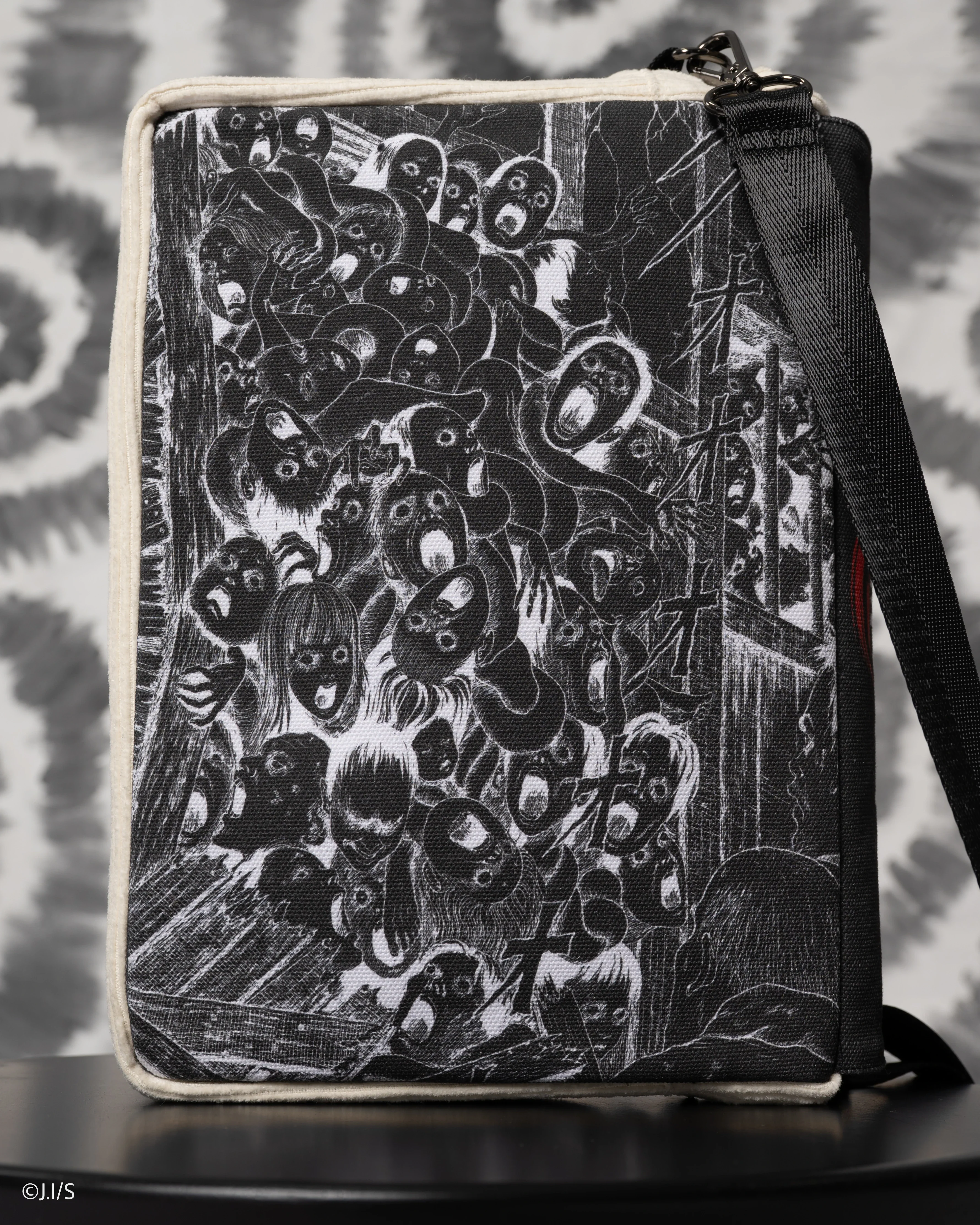 Uzumaki Manga Bag [EARLY ACCESS] - Image 8
