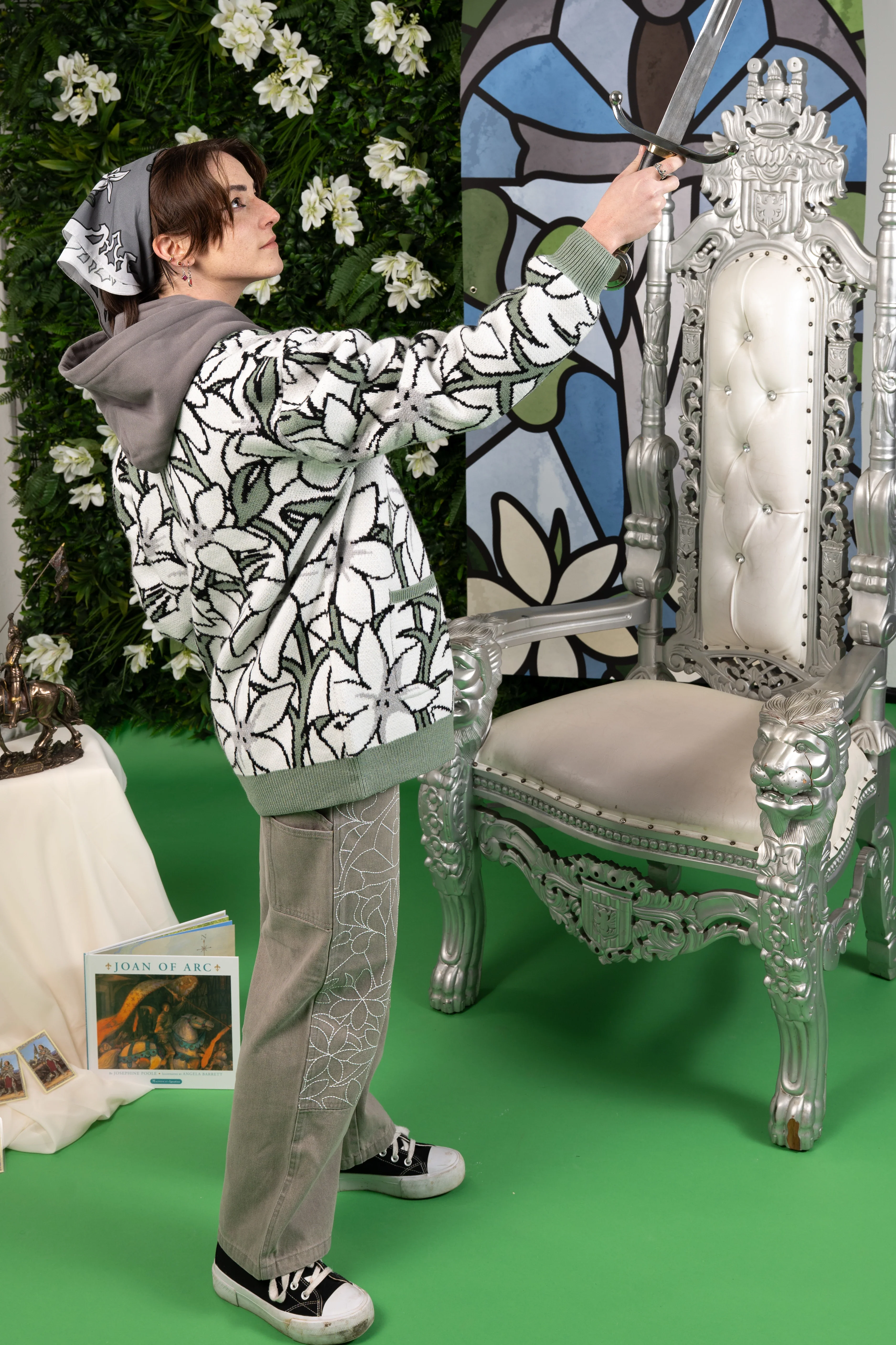 White Lily Cardigan - Image 7