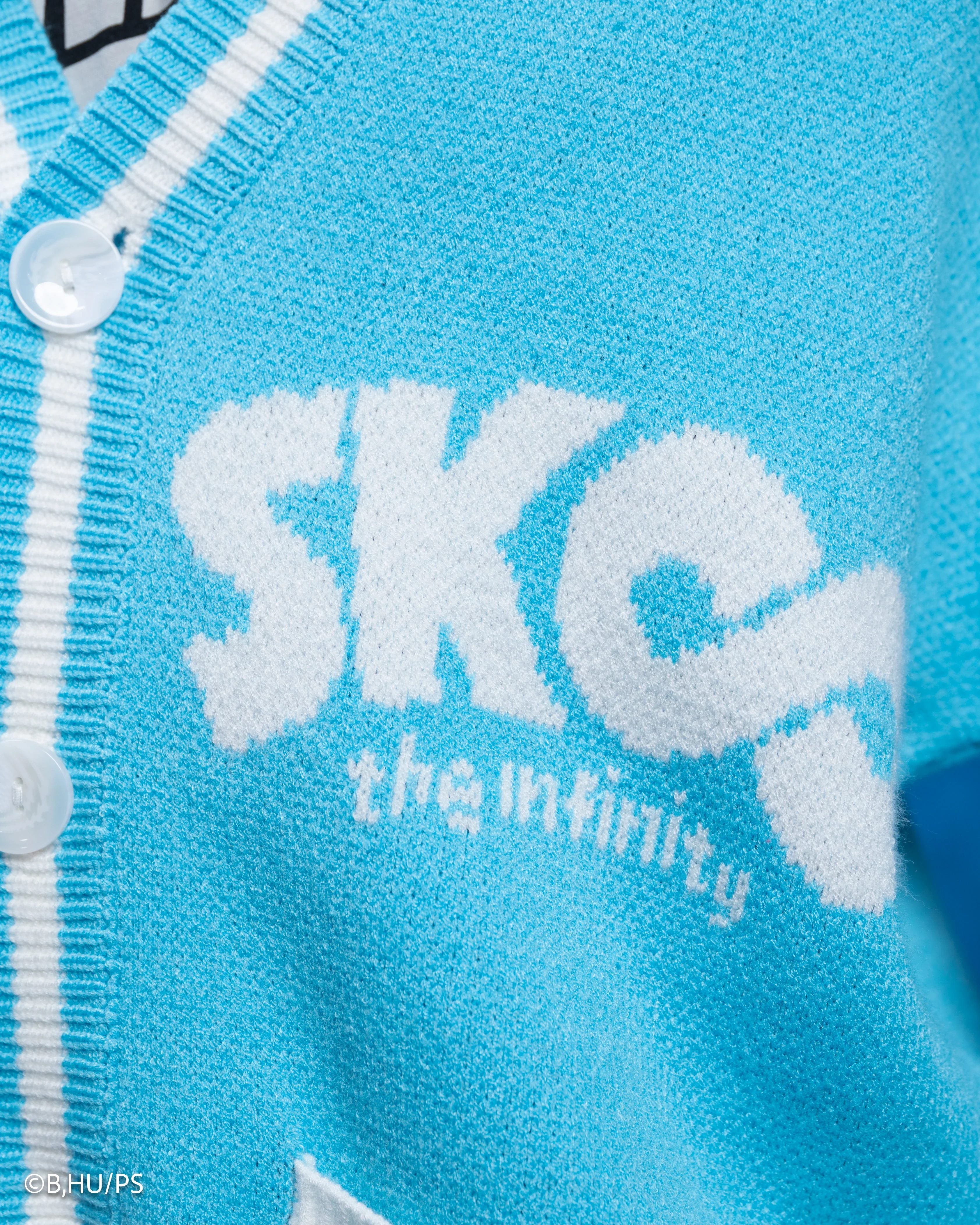 Yeti Cardigan - Image 17